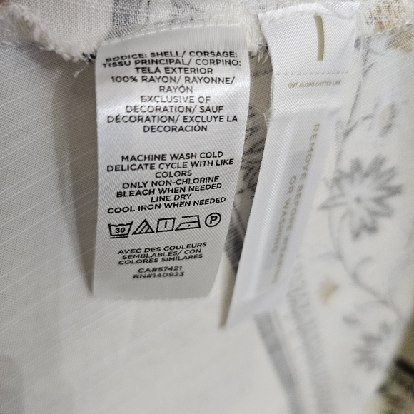 Nwt LOFT Creme/Black/Gold Floral Cap Sleeve V Neckline Resort Wear - Picture 12 of 17